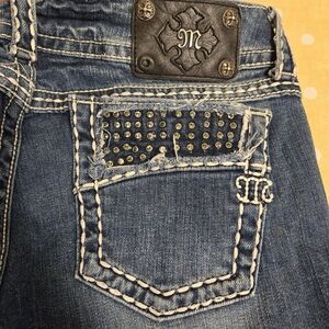 Miss Me Boot Rhinestones Distressed jeans 31